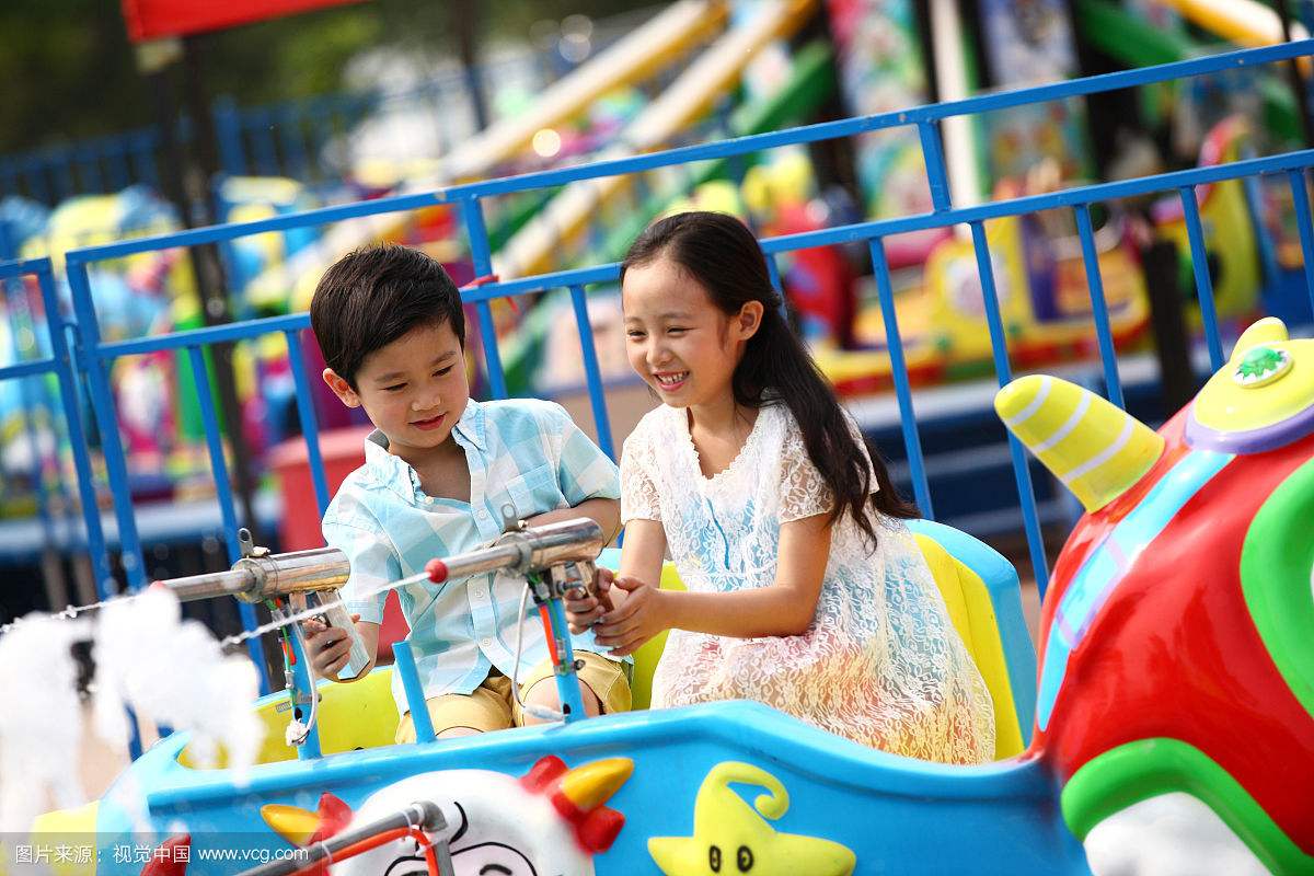 兒童游樂(lè)場(chǎng)